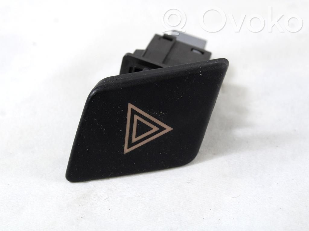 Botón interruptor de luz de peligro   843320D020