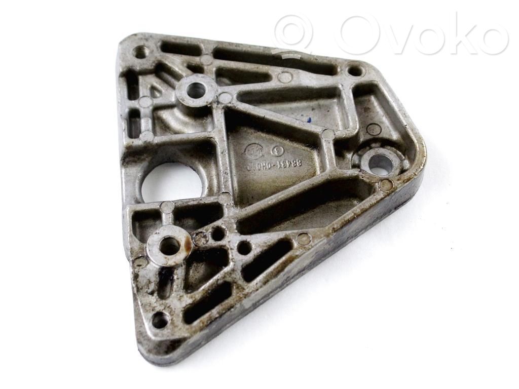 Citroen C1 Engine mounting bracket 