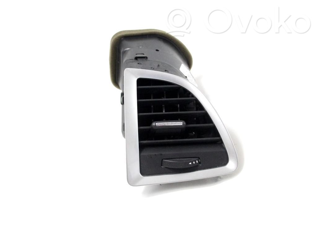 Opel Astra J Grilă ventilație/ramă laterală bord