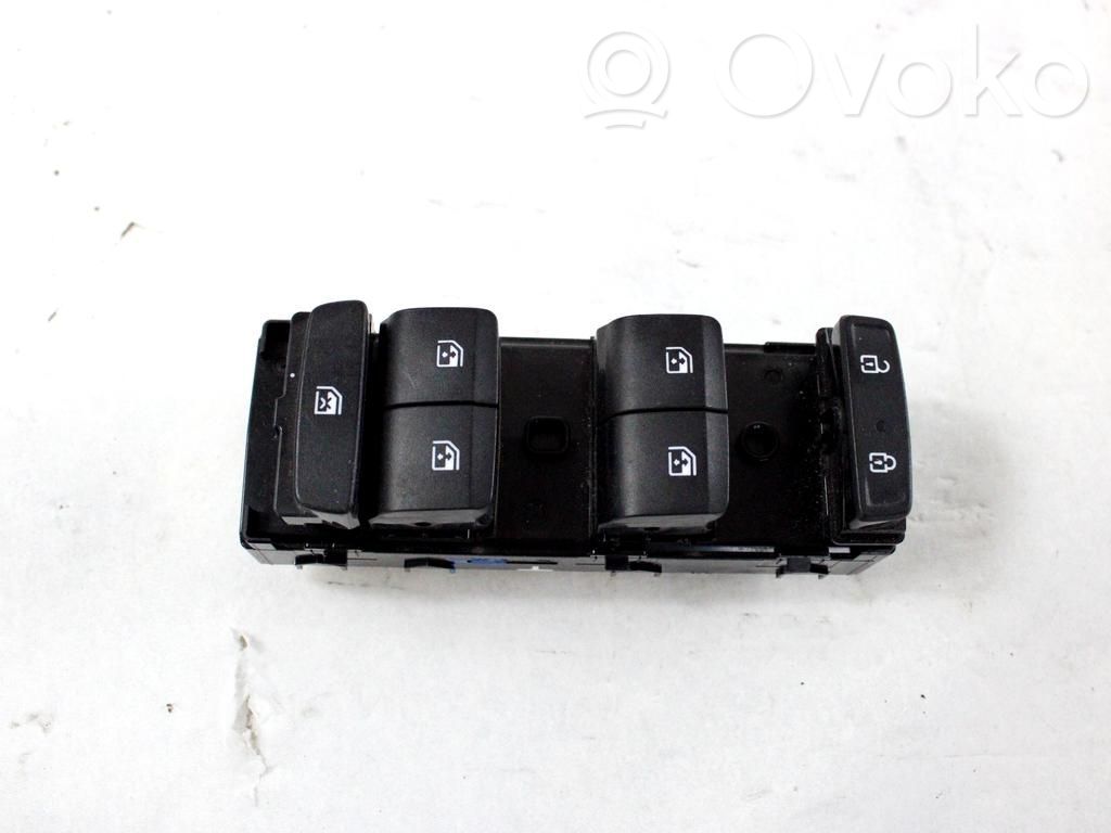 Hyundai Tucson IV NX4 Interruttore di controllo dell’alzacristalli elettrico 