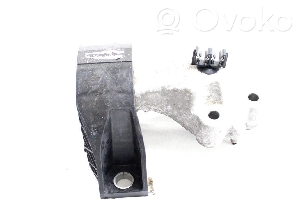 Renault Clio IV Engine mounting bracket 