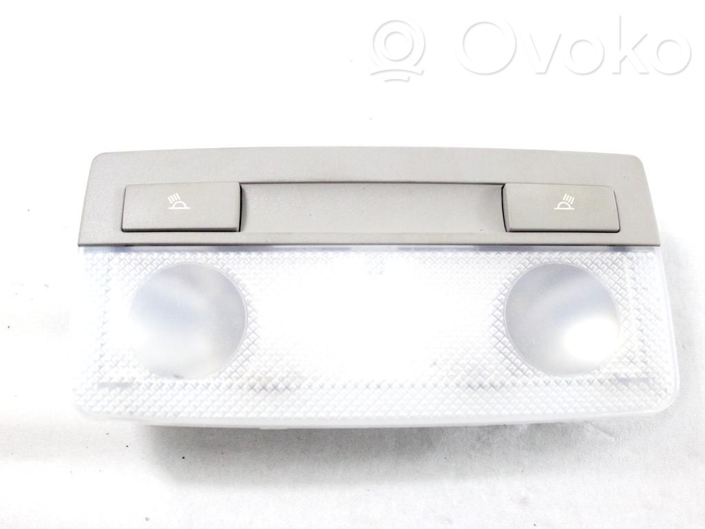 Etuistuimen valo   22774329