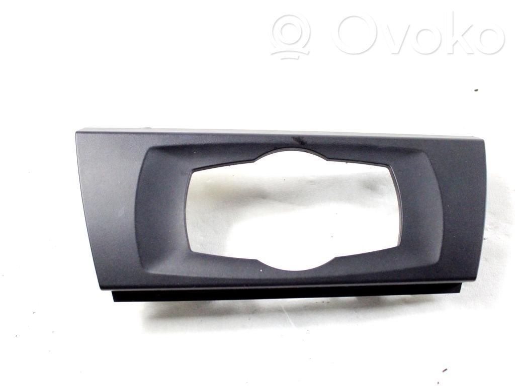 Moldura del panel   6938702