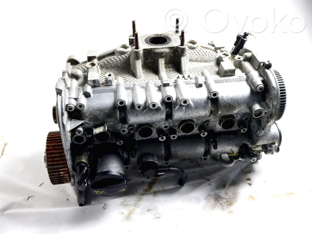 Volkswagen Golf VII Engine head 