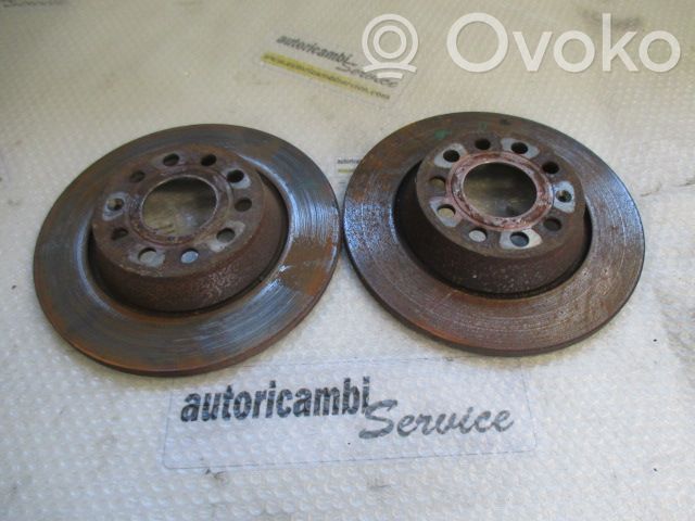 Volkswagen PASSAT B6 Disco del freno posteriore
