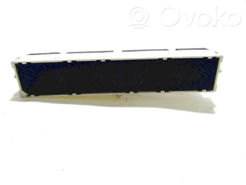 Peugeot 207 Monitor/display/piccolo schermo