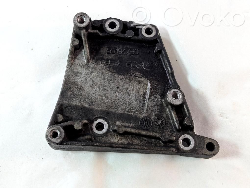Engine mounting bracket   55194730