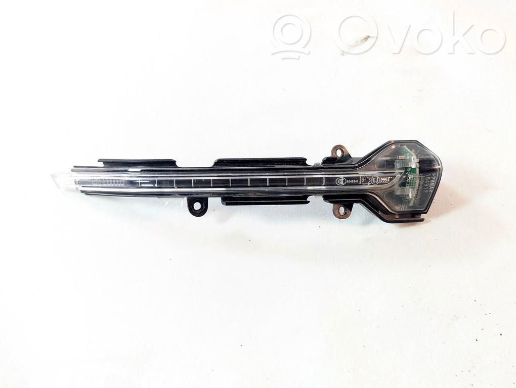 Audi Q8 Indicatore specchietto retrovisore 