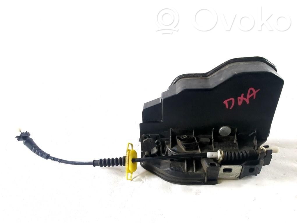 Aizmugurē slēdzene   7167068
