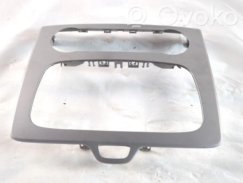 Dashboard trim   7M5118522B