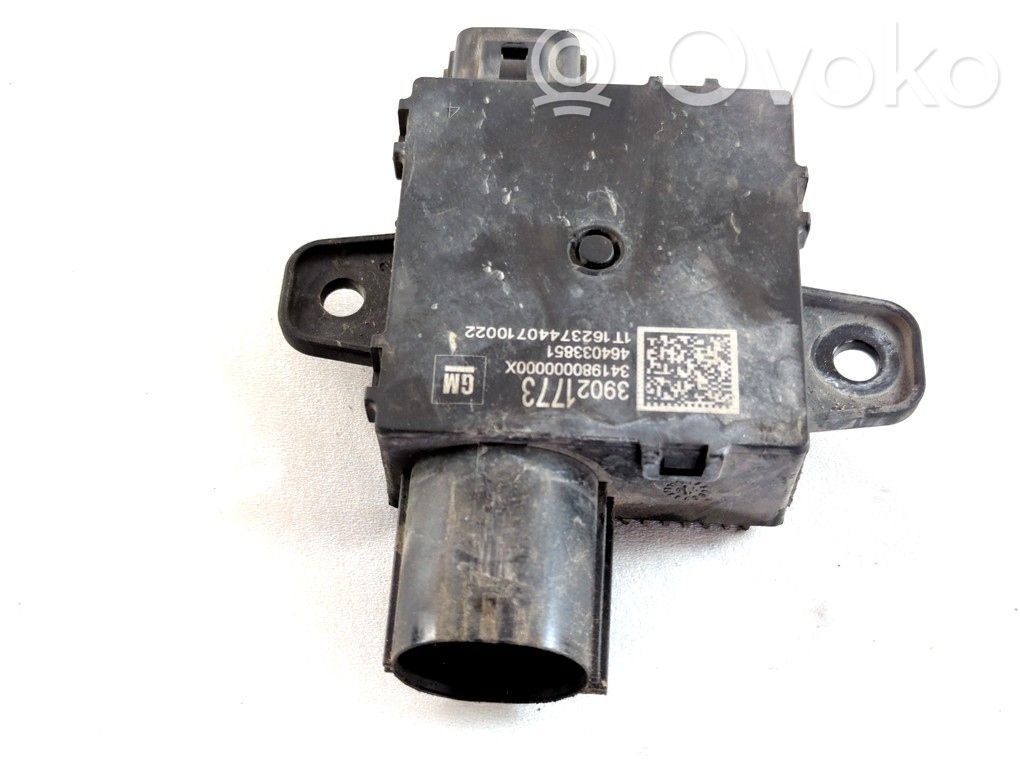 Opel Corsa E Fan control module 