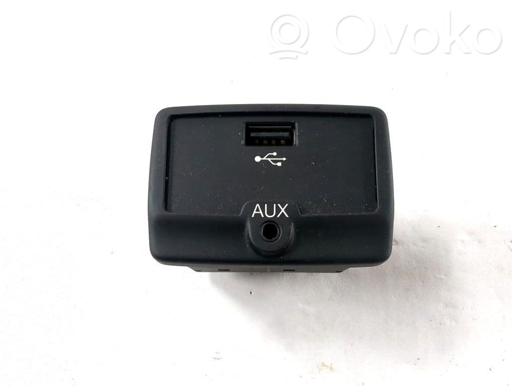 Fiat 500L Enchufe conector USB 