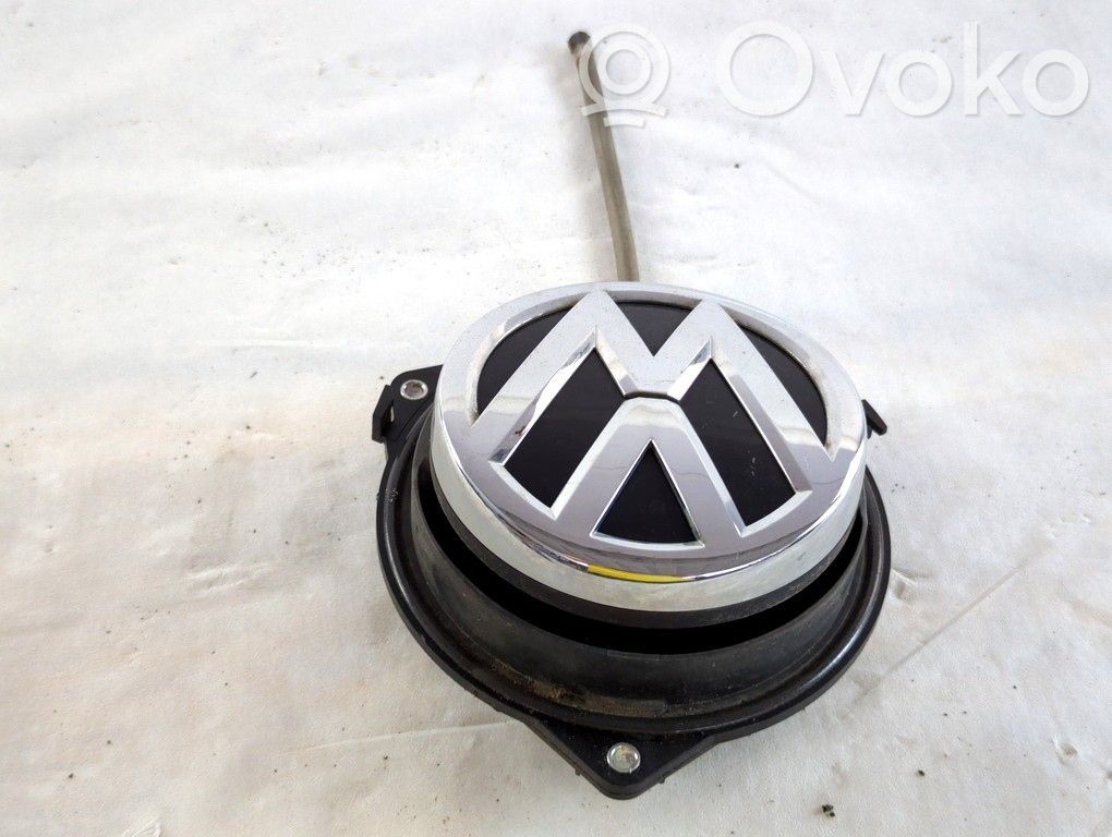 Volkswagen Golf VII Uchwyt / Rączka zewnętrzna otwierania klapy tylnej / bagażnika 
