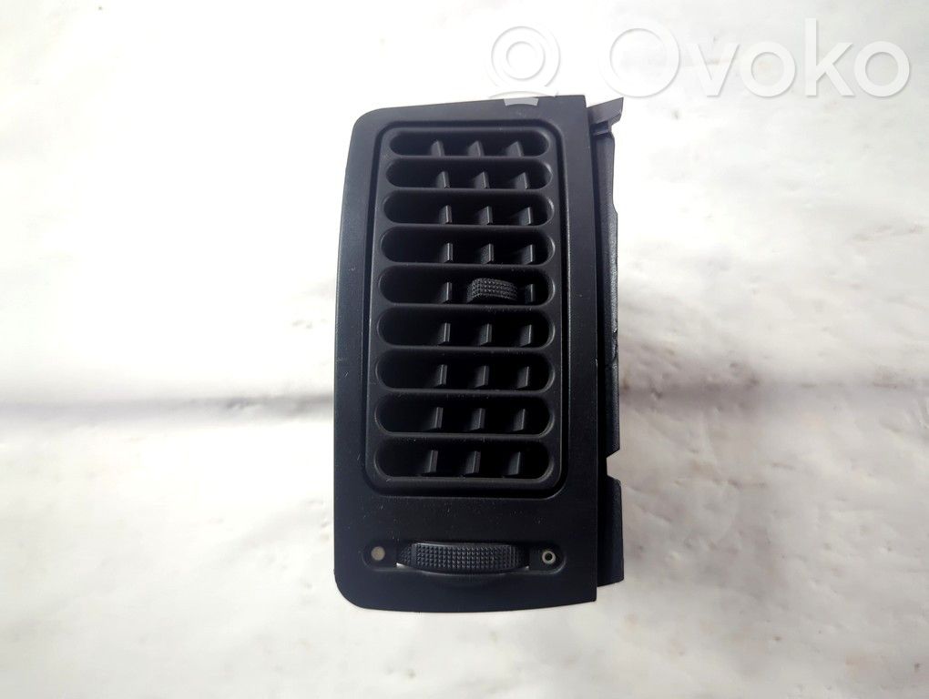 Volkswagen Polo III 6N 6N2 6NF Moldura protectora de la rejilla de ventilación lateral del panel