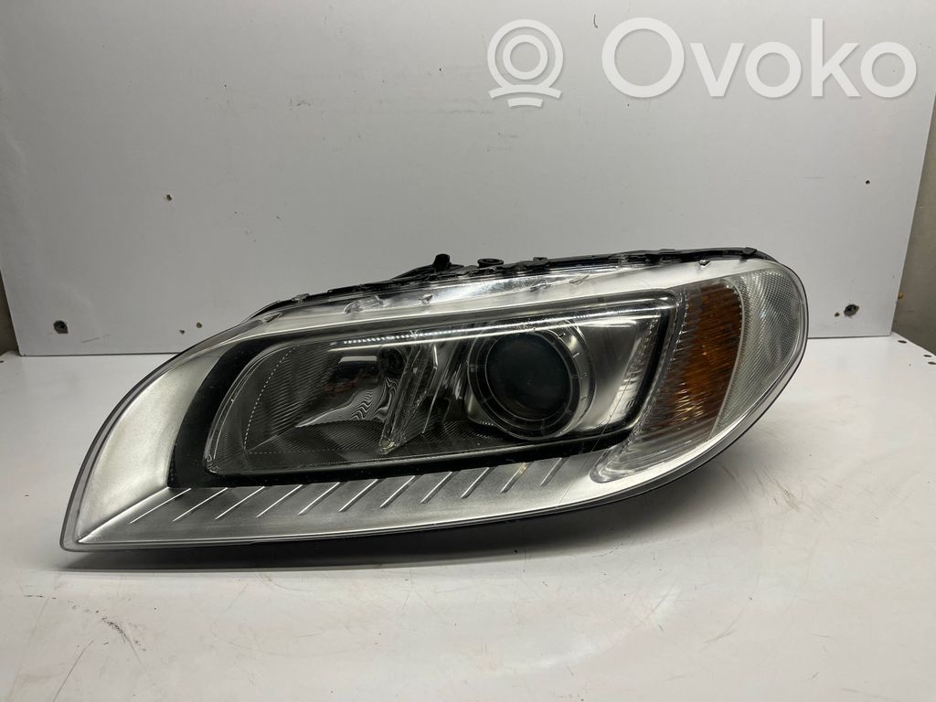 Volvo XC70 Phare frontale 