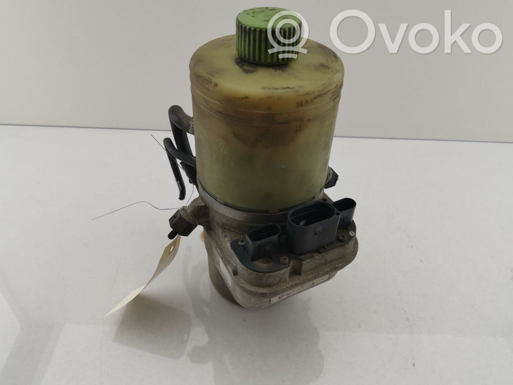 Ohjaustehostimen pumppu   8Z0423156M