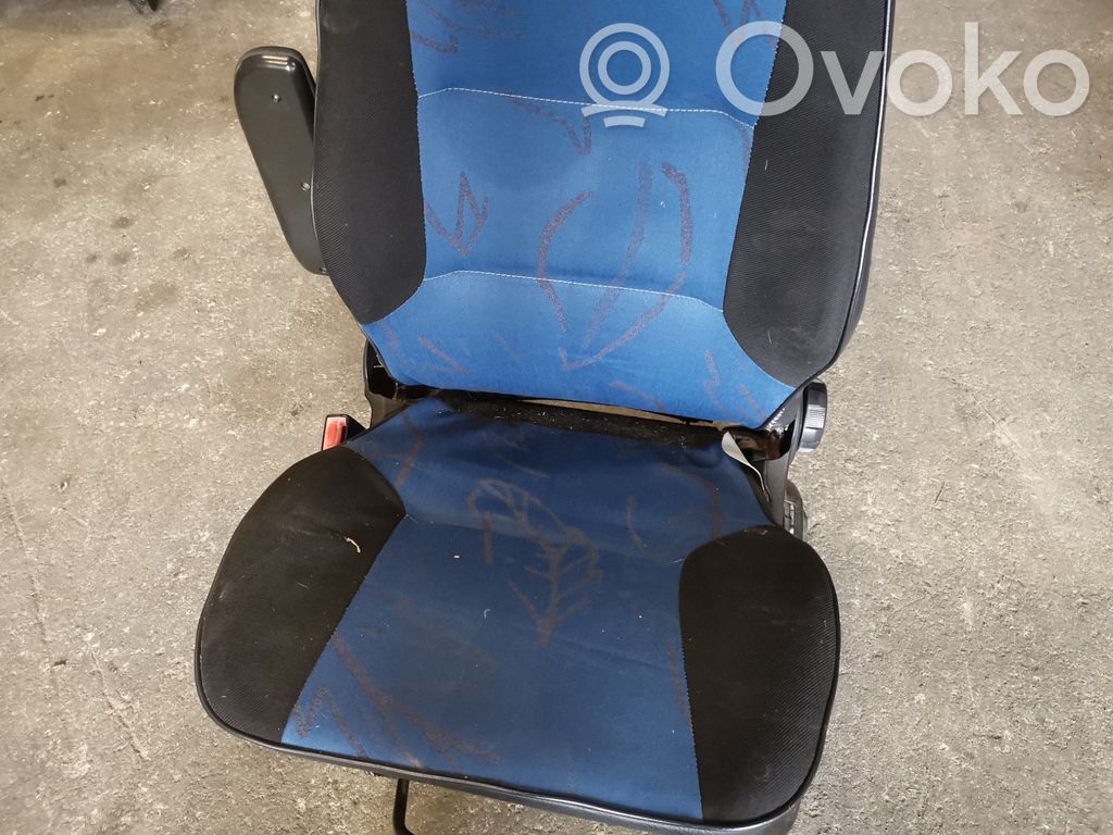 Citroen Nemo Kuljettajan istuin 