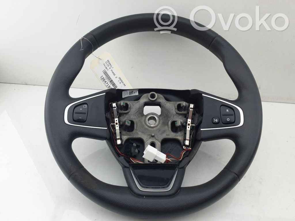 Renault Clio IV Ohjauspyörä 