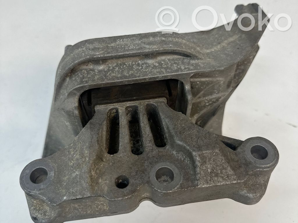 Peugeot 308 Engine mount bracket 