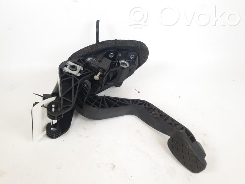 Akceleratoriaus pedalas   AY117B633AE,AY117B633AE