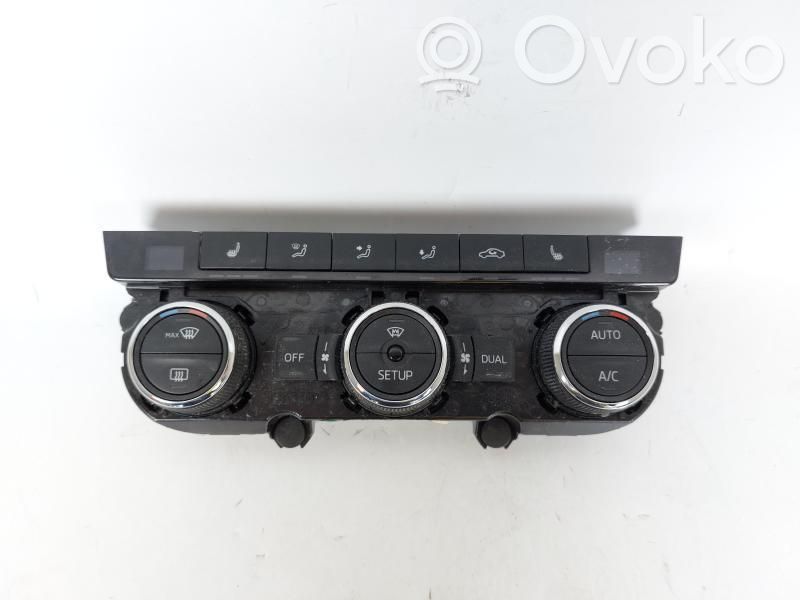 Skoda Octavia Mk3 (5E) Center console 