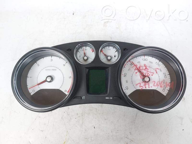 Peugeot 308 Speedometer (instrument cluster) 