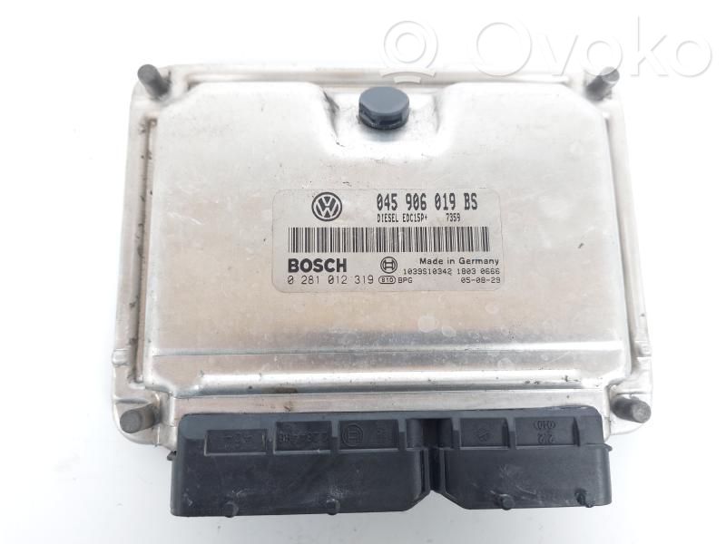 Volkswagen Polo IV 9N3 Sterownik / Moduł ECU 