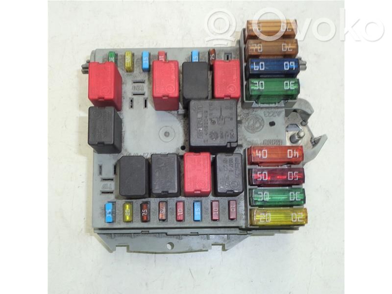 Lancia Musa Módulo de fusible 