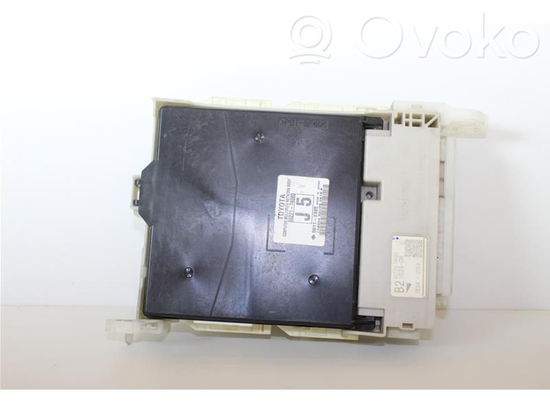 Toyota iQ Module de fusibles 