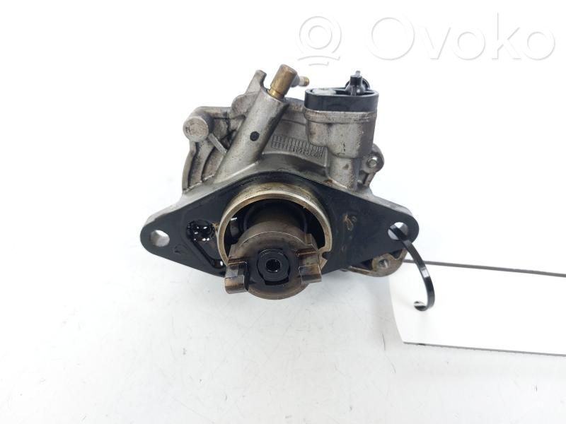 Opel Meriva B Vacuum pump 