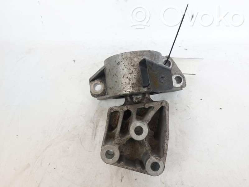 Fiat Doblo Engine mount bracket 