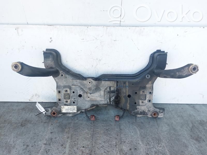 Ford Focus Priekinis traversas 