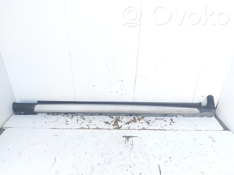 Ford Focus Sliekšņa daļa 