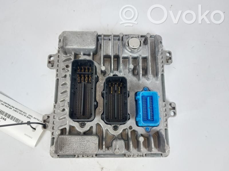Opel Astra K Engine control unit/module 