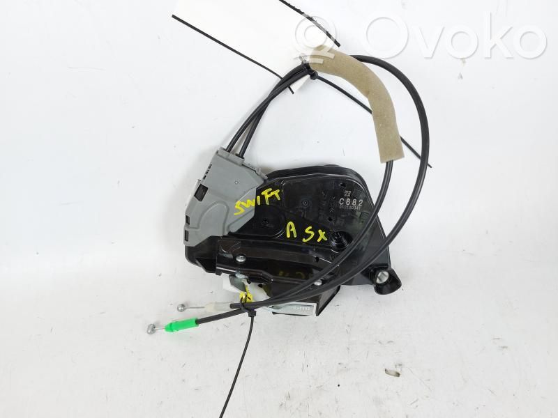 Zamek drzwi przednich   8225062R42000,8225062R42000