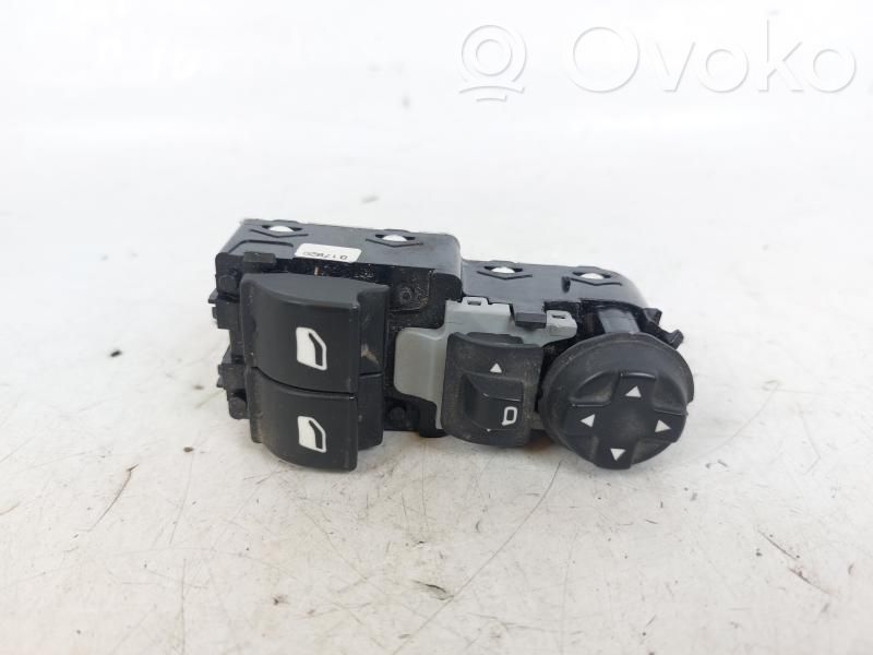 Opel Corsa F Interruptor del elevalunas eléctrico 