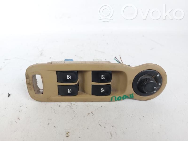Renault Modus Electric window control switch 