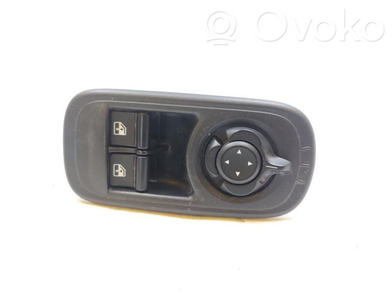 Fiat 500E Electric window control switch 