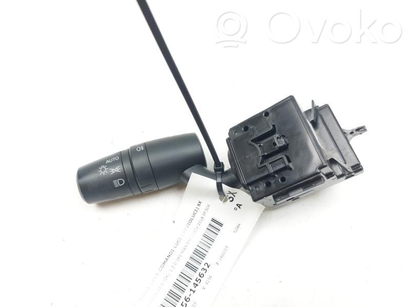 Mazda CX-3 Light switch 