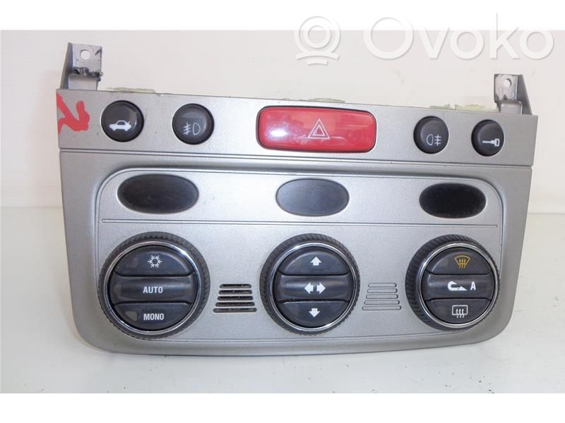 Alfa Romeo 147 Center console 