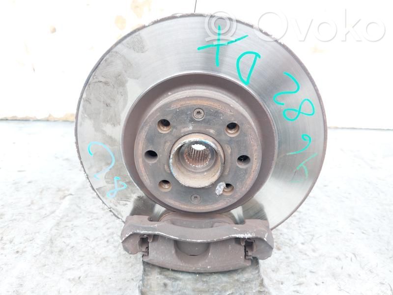Fiat Grande Punto Cubo de rueda delantera