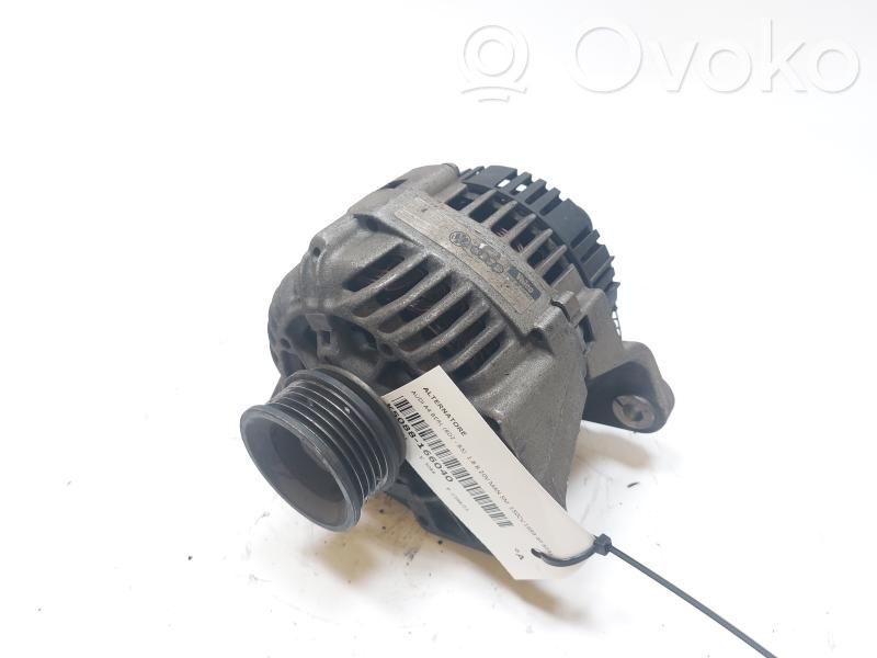 Audi A4 S4 B5 8D Ģenerators 