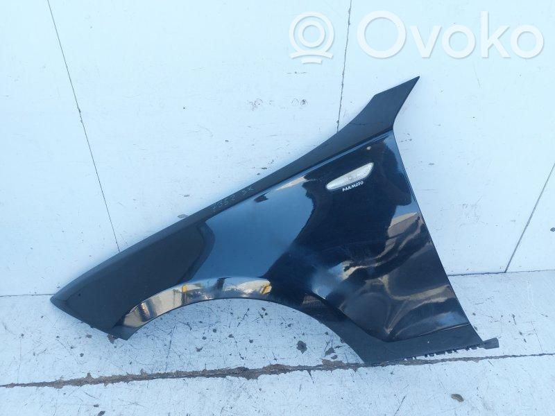 BMW 1 E81 E87 Kampinė priekinio bamperio dalis 