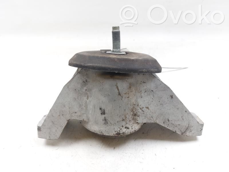 KIA Sportage Engine mount bracket