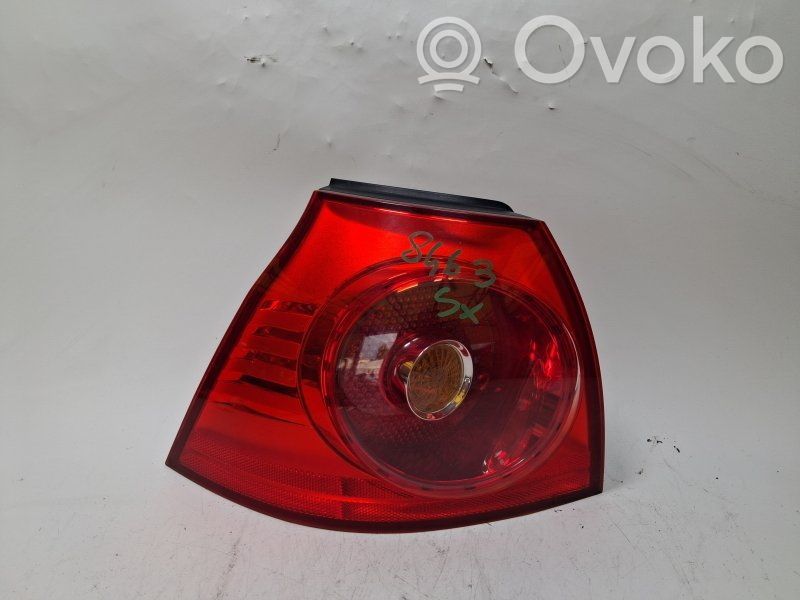 Volkswagen Golf V Feux arrière / postérieurs