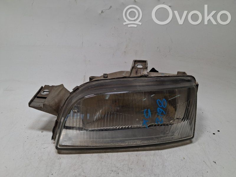 Fiat Punto (176) Lampa przednia 