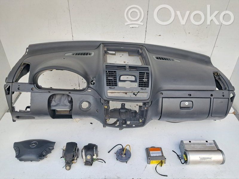 Mercedes-Benz Vito Viano W639 Комплект подушек безопасности с панелью
