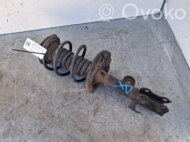 Toyota RAV 4 (XA40) Etuiskunvaimennin 