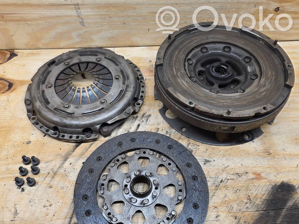Audi A5 8T 8F Kit d'embrayage 