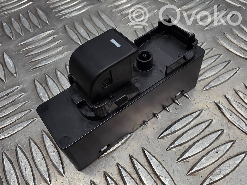 Mazda 6 Electric window control switch 
